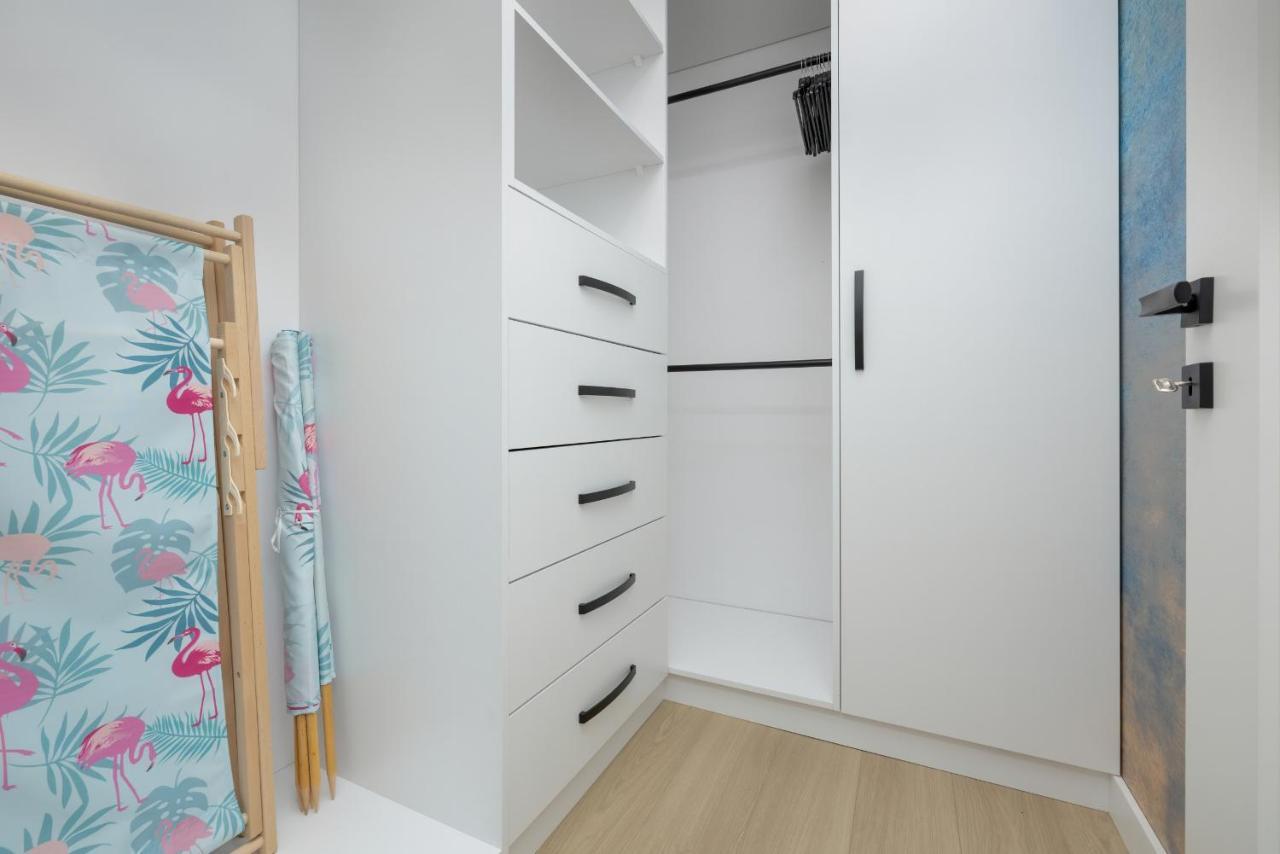 Polanki Aqua Apartment With Parking By Renters Prestige Kołobrzeg Buitenkant foto